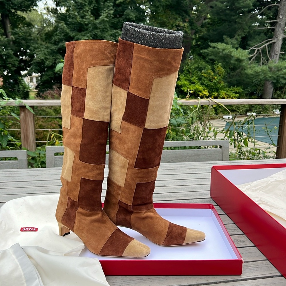 Beautiful knee high natural suede/leather boots on the small heel